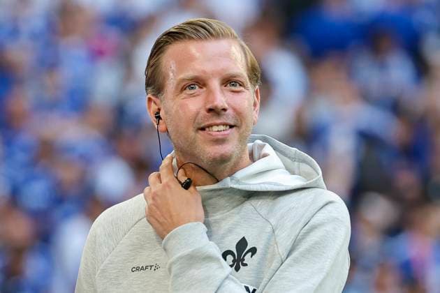 Coach Florian Kohfeldt SV Darmstadt 98 smiles, 2 Bundesliga, FC Schalke 04 vs SV Darmstadt 98, Veltins Arena, September 20, 2024 in Gelsenkirchen, Germany Photo by Marco Steinbrenner DeFodi Images Coach Florian Kohfeldt SV Darmstadt 98 smiles, 2 Bundesliga, FC Schalke 04 vs SV Darmstadt 98, Veltins Arena, September 20, 2024 in Gelsenkirchen, Germany Photo by Marco Steinbrenner DeFodi Images DFB DFL REGULATIONS PROHIBIT ANY USE OF PHOTOGRAPHS AS IMAGE SEQUENCES AND OR QUASI VIDEO Defodi 700 schalke darm 20240920 010 Defodi-700 DFB DFL REGULATIONS PROHIBIT ANY USE OF PHOTOGRAPHS AS IMAGE SEQUENCES AND OR QUASI-VIDEO.