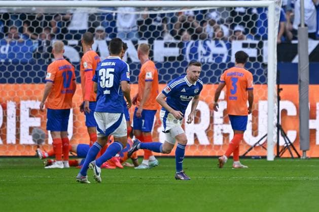 20 09 2024, Football, 2 Bundesliga, Matchday 29 Season 2024 2025, FC Schalke 04 SV Darmstadt, Tobias Mohr FC Schalke 04 celebrates the goal for 1 0 Gelsenkirchen Veltins Arena Nordrhein Westfalen Germany xRHR PHOTO TKx Copyright: RHR-FOTOx RHR-FOTO TK