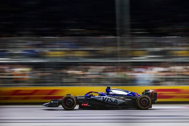 03 RICCIARDO Daniel (aus), Visa Cash App RB F1 Team VCARB 01, action during the Formula 1 Singapore Grand Prix 2024, 18th round of the 2024 Formula One World Championship, WM, Weltmeisterschaft from September 20 to 22, 2024 on the Marina Bay Circuit, in Singapore, Singapore - F1 - SINGAPORE GRAND PRIX 2024 DPPI Panoramic  240920_R18_SINGAPORE_DP_FG000866