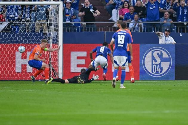 20 09 2024, Football, 2 Bundesliga, Matchday 29 Season 2024 2025, FC Schalke 04 SV Darmstadt, Moussa Sylla FC Schalke 04 scores the goal for 2 0 Gelsenkirchen Veltins Arena Nordrhein Westfalen Germany xRHR PHOTO TKx Copyright: RHR-FOTOx RHR-FOTO TK