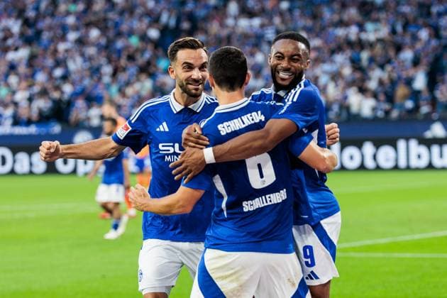 2 Soccer Bundesliga FC Schalke 04 SV Darmstadt 98 20 09 2024 Ron Schallenberg cheers to 3 0 Schalke 04, 6 2 Soccer Bundesliga FC Schalke 04 SV Darmstadt 98 Gelsenkirchen, VELTINS Arena on 20 09 2024 DFL REGULATIONS PROHIBIT ANY USE OF PHOTOGRAPHS AS IMAGE SEQUENCES AND OR QUASI VIDEO Copyright: xBEAUTIFULxSPORTS Wunderlx