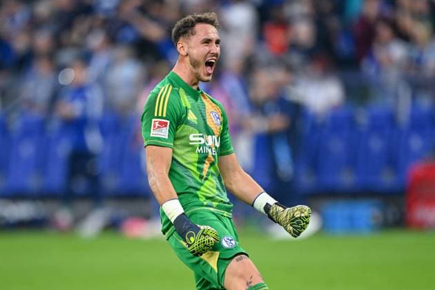 20 09 2024, Soccer, 2 Bundesliga, 29 Matchday Season 2024 2025, FC Schalke 04 SV Darmstadt, Goalkeeper Justin Heekeren FC Schalke 04 Gelsenkirchen Veltins Arena Nordrhein Westfalen Germany xRHR PHOTO TKx Copyright: RHR-FOTOx RHR-FOTO TK