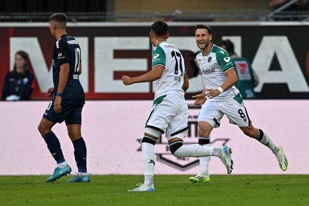 Paderborn, Home Deluxe Arena, 20 09 24, GER, Herren, 2 Bundesliga, Saison 2024 2025, SC Paderborn 07 Hannover 96 Bild BartÅomiej WDOWIK Hannover jubilates after his goal for 1 1 Only for editorial use DFL regulations prohibit any use of photographs as image sequences and or quasi video NRW Germany