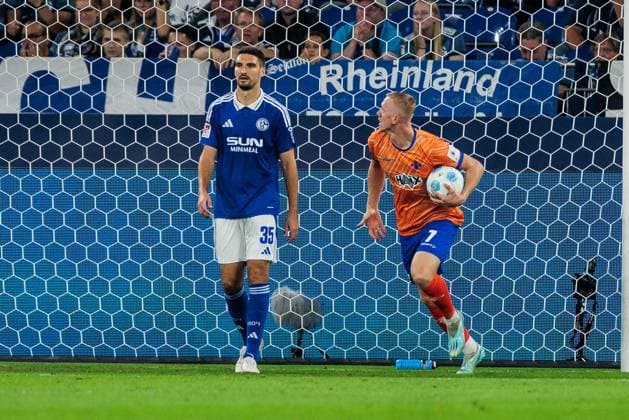 2 Soccer Bundesliga FC Schalke 04 SV Darmstadt 98 20 09 2024 Cheers for 3 2 by Isac Alexi Sivert Lidberg SV Darmstadt 98, 7 2 Soccer Bundesliga FC Schalke 04 SV Darmstadt 98 Gelsenkirchen, VELTINS Arena on 20 09 2024 DFL REGULATIONS PROHIBIT ANY USE OF PHOTOGRAPHS AS IMAGE SEQUENCES AND OR QUASI VIDEO Copyright: xBEAUTIFULxSPORTS Wunderlx