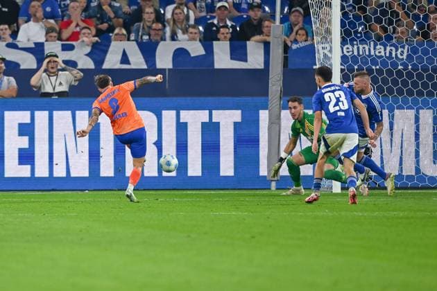 20 09 2024, Football, 2 Bundesliga, Matchday 29 Season 2024 2025, FC Schalke 04 SV Darmstadt, Goal chance Luca Marseiler SV Darmstadt 98 shoots on goal Gelsenkirchen Veltins Arena Nordrhein Westfalen Germany xRHR PHOTO TKx Copyright: RHR-FOTOx RHR-FOTO TK