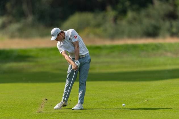 Matt Fitzpatrick of England hits his approach to the 15th green during round 2 of the BMW PGA, Golf Herren Championship at the Wentworth Golf Club, Virginia Water, England on 20 September 2024. Copyright: xGrantxWinterx 41780264