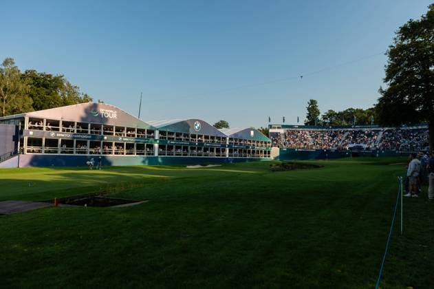 A general view of the 18th green during round 2 of the BMW PGA, Golf Herren Championship at the Wentworth Golf Club, Virginia Water, England on 20 September 2024. Copyright: xGrantxWinterx 41780309