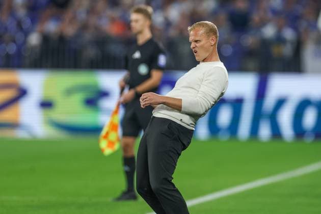 20 09 2024, Football, Season 2024 2025, 2 Bundesliga, Matchday 5, FC Schalke 04 SV Darmstadt 98, Head coach Karel Geraerts FC Schalke 04 Gelsenkirchen Veltins Arena NRW Germany xRHR PHOTO TRx Copyright: TimxRehbein RHR-FOTOx RHR-FOTO TR