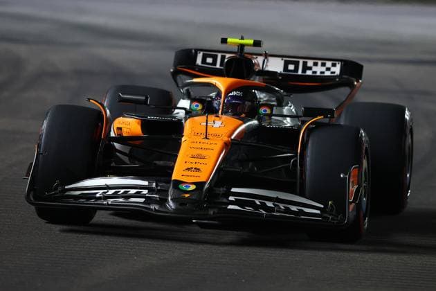 F1 Grand Prix Of Singapore - Practice Lando Norris of the United Kingdom drives the McLaren Formula 1 Team MCL38 during practice ahead of the F1 Grand Prix of Singapore at Marina Bay Street Circuit in Singapore, Singapore, on September 20, 2024. Singapore Singapore  Copyright: xMorganxHancockx originalFilename:hancock-f1grandp240920_npo8L.jpg