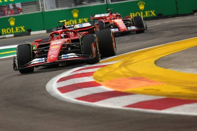 F1 Grand Prix Of Singapore - Practice Carlos Sainz of Spain drives the Scuderia Ferrari SF-24 during practice ahead of the F1 Grand Prix of Singapore at Marina Bay Street Circuit in Singapore, Singapore, on September 20, 2024. Singapore Singapore  Copyright: xMorganxHancockx originalFilename:hancock-f1grandp241020_npSxe.jpg