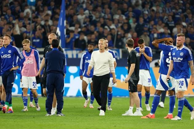 Gelsenkirchen, 20 09 24, Coach Karel Geraerts FC Schalke 04 after the 2 Bundesliga match between FC Schalke 04 and SV Darmstadt 98, DFB DFL REGULATIONS PROHIBIT ANY USE OF PHOTOGRAPHS AS IMAGE SEQUENCES AND OR QUASI VIDEO Copyright: HMBxMedia JoachimxBywaletz