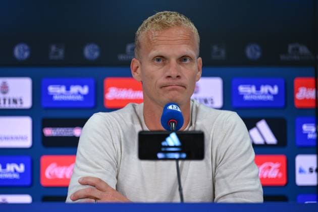 20 09 2024, Football, 2 Bundesliga, Matchday 29 Season 2024 2025, FC Schalke 04 SV Darmstadt, Coach Karel Geraerts FC Schalke 04 , Gelsenkirchen Veltins Arena Nordrhein Westfalen Germany xRHR PHOTO TKx Copyright: RHR-FOTOx RHR-FOTO TK