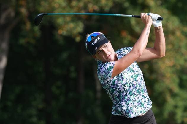 CINCINNATI, OH - SEPTEMBER 20: LPGA, Golf Damen golfer Lexi Thompson plays her tee shot on the 9th hole during the second round of the Kroger Queen City Championship presented by P&G on September 20, 2024, at TPC River™s Bend in Cincinnati, Ohio. (Photo by Brian Spurlock Icon Sportswire) GOLF: SEP 20 LPGA Kroger Queen City Championship pres by P&G EDITORIAL USE ONLY Icon24092018
