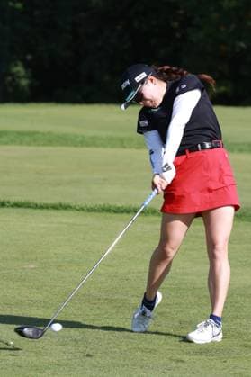 CINCINNATI, OH - SEPTEMBER 20: LPGA, Golf Damen golfer Minami Katsu plays her tee shot on the 9th hole during the second round of the Kroger Queen City Championship presented by P&G on September 20, 2024, at TPC River™s Bend in Cincinnati, Ohio. (Photo by Brian Spurlock Icon Sportswire) GOLF: SEP 20 LPGA Kroger Queen City Championship pres by P&G EDITORIAL USE ONLY Icon24092027