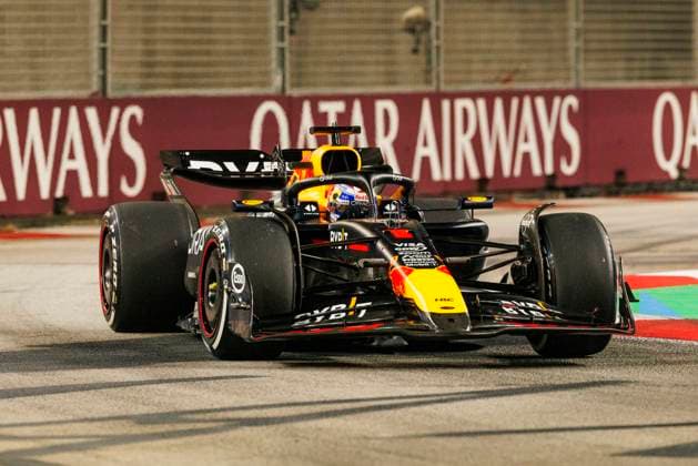 September 20, 2024, Singapore, Singapore: Max Verstappen of the Netherlands drives the (1) Oracle Red Bull Racing RB20 during the practice ahead of the F1 Grand Prix of Singapore at Marina Bay Street Circuit. Singapore Singapore - ZUMAs197 20240920_aaa_s197_203 Copyright: xGeorgexHitchensx