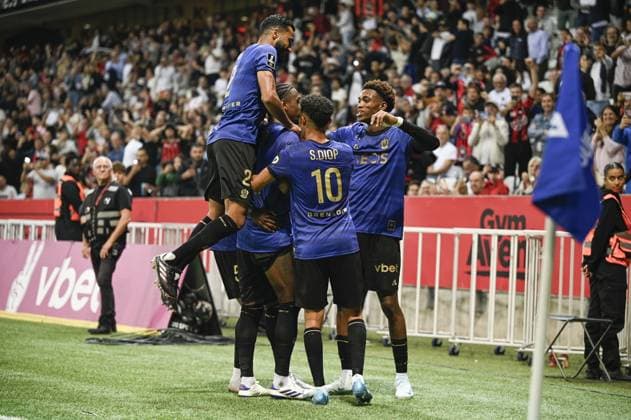 Joy of OGC Nice team after penalty. OGC Nice vs AS Saint Etienne, Ligue 1 Mcdonalds in Allianz Riviera Stadium, NICE, France, on September 20, 2024. FOOTBALL : OGC Nice vs AS Saint Etienne - Ligue 1 - 09 20 24 FredDides Panoramic 