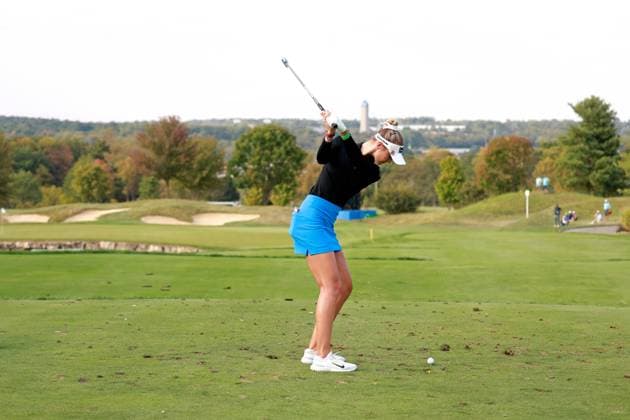 CINCINNATI, OH - SEPTEMBER 20: LPGA, Golf Damen golfer Nelly Korda plays her tee shot on the 7th hole during the second round of the Kroger Queen City Championship presented by P&G on September 20, 2024, at TPC River™s Bend in Cincinnati, Ohio. (Photo by Brian Spurlock Icon Sportswire) GOLF: SEP 20 LPGA Kroger Queen City Championship pres by P&G EDITORIAL USE ONLY Icon24092061
