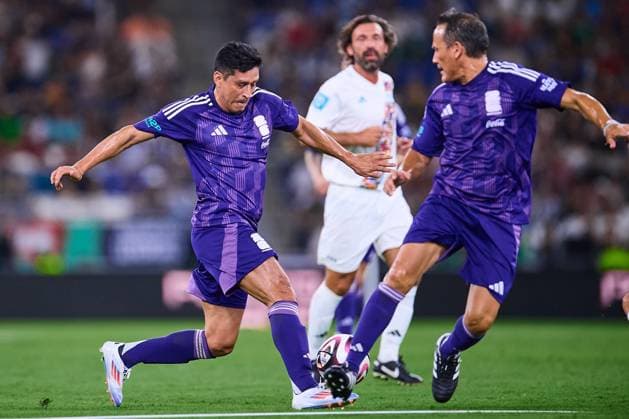 RECORD DATE NOT STATED Leyendas Internacionales vs Leyendas de Mexico Ricardo Osorio and Luis Hernandez of Mexico Legends during match Legends between International FIFA Legends and Mexico Legends 2024, at BBVA Bancomer Stadium on September 20, 2024 in Monterrey, Nuevo Leon, Mexico. MONTERREY NUEVO LEON MEXICO  Copyright: xJONATHANxDUENASx 20240920222647_LEGENDS_FIFA_MEX_OSORIO53
