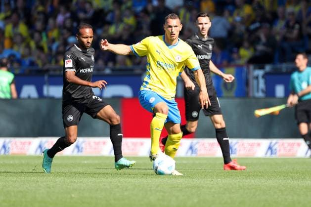 Braunschweig vs Fürth, 2 BL Braunschweig, 21 09 2024, FUßBALL Eintracht Braunschweig vs SpVgg Greuther Fürth, 2 BL, Season 2024 25 Sven Köhler Eintracht Braunschweig Braunschweig