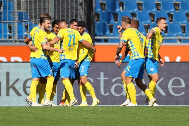 Braunschweig vs Fürth, 2 BL Braunschweig, 21 09 2024, FOOTBALL Eintracht Braunschweig vs SpVgg Greuther Fürth, 2 BL, Season 2024 25 Rayan Philippe Eintracht Braunschweig cheers with teammates after his goal to make it 1 0 Braunschweig