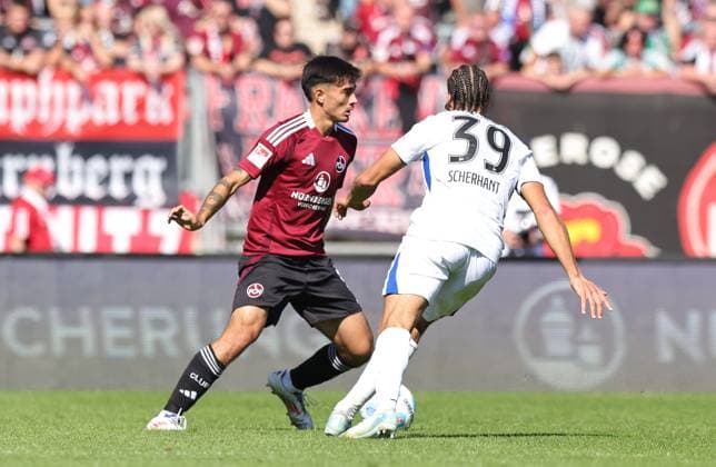 21 09 2024 Soccer Season 2024 2025 2 Soccer Bundesliga 06 Matchday 1 FC Nürnberg FCN Club Hertha BSC Berlin HBSC Sportfoto Zink DaMa xdaxmax DFL regulations prohibit any use of photographs as image sequences and or quasi video only for editorial use Jens Castrop 17, 1 FC Nürnberg FCN Derry Scherhant 39, Hertha BSC Berlin