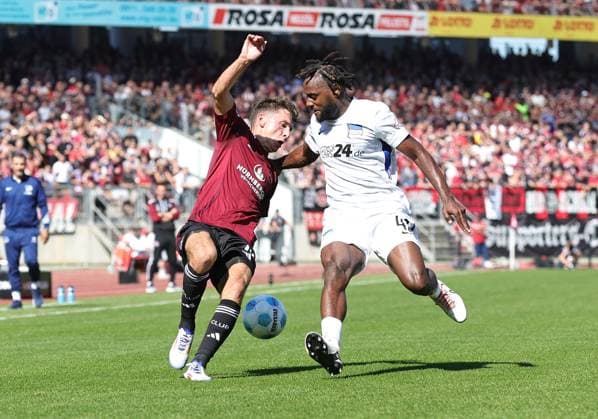 21 09 2024 Soccer Season 2024 2025 2 Soccer Bundesliga 06 Matchday 1 FC Nürnberg FCN Club Hertha BSC Berlin HBSC Sportfoto Zink DaMa xdaxmax DFL regulations prohibit any use of photographs as image sequences and or quasi video only for editorial use Benjamin Goller 14, 1 FC Nürnberg FCN Deyovaisio Evan Zeefuik 42, Hertha BSC Berlin