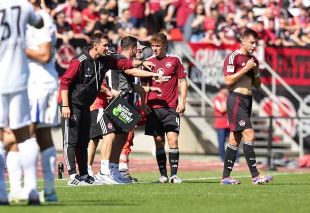 21 09 2024 Soccer Season 2024 2025 2 Soccer Bundesliga 06 Matchday 1 FC Nürnberg FCN Club Hertha BSC Berlin HBSC Sportfoto Zink DaMa xdaxmax DFL regulations prohibit any use of photographs as image sequences and or quasi video only for editorial use Miroslav Klose Trainer 1 FC Nürnberg FCN indicates gestures directs gives instructions