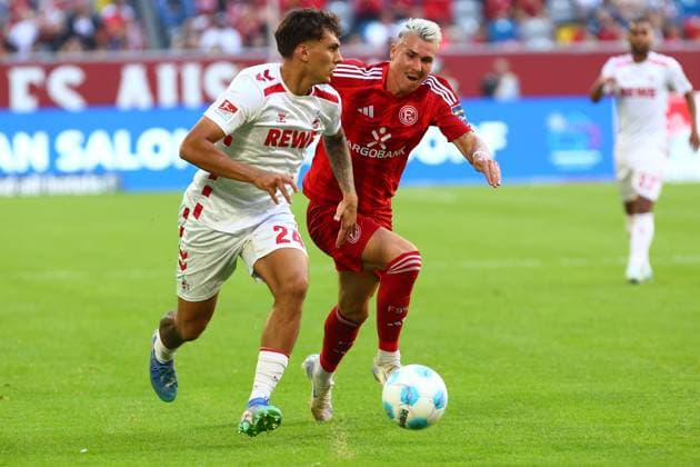 Julian Pauli 24 1 FC Koeln in duel, action, with Felix Klaus 11 Fortuna Duesseldorf Fortuna Duesseldorf vs 1 FC Koeln, Fußball, 2 Bundesliga, 6 Spieltag, Saison 2024 2025, 21 09 2024 DFL REGULATIONS PROHIBIT ANY USE OF PHOTOGRAPHS AS IMAGE SEQUENCES AND OR QUASI VIDEO Foto kolbert press Ant Palmer Merkur Spiel Arena NRW Germany Copyright: xkolbert-press AntxPalmerx