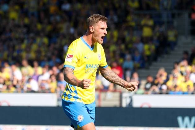 Braunschweig vs Fürth, 2 BL Braunschweig, 21 09 2024, FOOTBALL Eintracht Braunschweig vs SpVgg Greuther Fürth, 2 BL, Season 2024 25 Sebastian Polter Eintracht Braunschweig Braunschweig