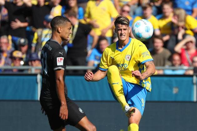 Braunschweig vs Fürth, 2 BL Braunschweig, 21 09 2024, FOOTBALL Eintracht Braunschweig vs SpVgg Greuther Fürth, 2 BL, Season 2024 25 Levente Szabo Eintracht Braunschweig Braunschweig