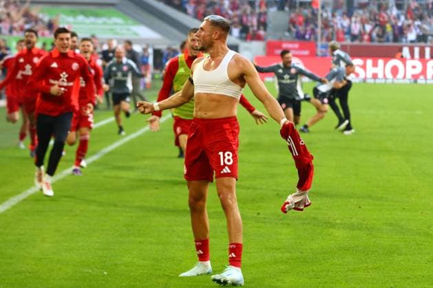 Goal for 2 2 by Jona Niemiec 18 Fortuna Duesseldorf Fortuna Duesseldorf vs 1 FC Koeln, Football, 2 Bundesliga, Matchday 6, Season 2024 2025, 21 09 2024 DFL REGULATIONS PROHIBIT ANY USE OF PHOTOGRAPHS AS IMAGE SEQUENCES AND OR QUASI VIDEO Photo kolbert press Ant Palmer Merkur Spiel Arena NRW Germany Copyright: xkolbert-press AntxPalmerx
