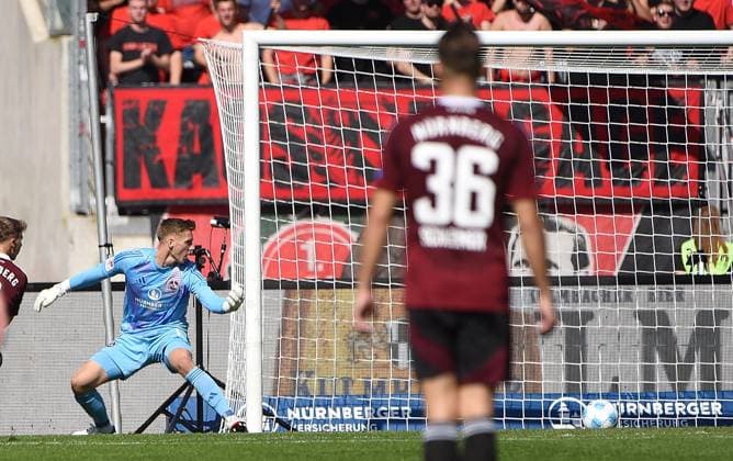 21 09 2024, xhbx, Soccer 2 Bundesliga, 1 FC Nuernberg Hertha BSC Berlin emspor, v l Goal scored, Goal to 0 1 by Derry Scherhant Hertha BSC Berlin , Jan Reichert 1 FC Nuernberg DFL DFB REGULATIONS PROHIBIT ANY USE OF PHOTOGRAPHS as IMAGE SEQUENCES and or QUASI VIDEO Nuernberg
