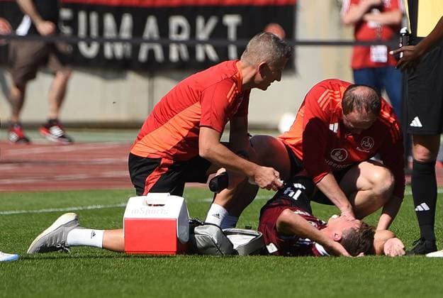 21 09 2024, xhbx, Soccer 2 Bundesliga, 1 FC Nuernberg Hertha BSC Berlin emspor, v l Benjamin Goller 1 FC Nuernberg injured, injury, DFL DFB REGULATIONS PROHIBIT ANY USE OF PHOTOGRAPHS as IMAGE SEQUENCES and or QUASI VIDEO Nuernberg