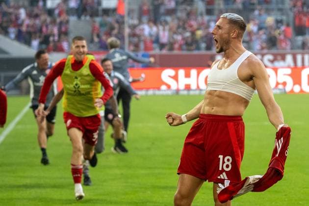 21 09 2024, Soccer 2 Bundesliga, Season 2024 2025, 06 Matchday, Fortuna Duesseldorf vs 1 FC Koeln in the Merkur Spiel Arena Rhein in Duesseldorf Jona Niemiec Fortuna Duesseldorf, 18 celebrates his goal for the 2 2 draw Important notice According to the regulations of the DFL German Football League or the DFB German Football Association, it is prohibited, to utilize or have utilized photographs taken in the stadium and or of the match in the form of sequential images and or video-like photo series Foto Kirchner Media TH Copyright: xKirchner-Media THx