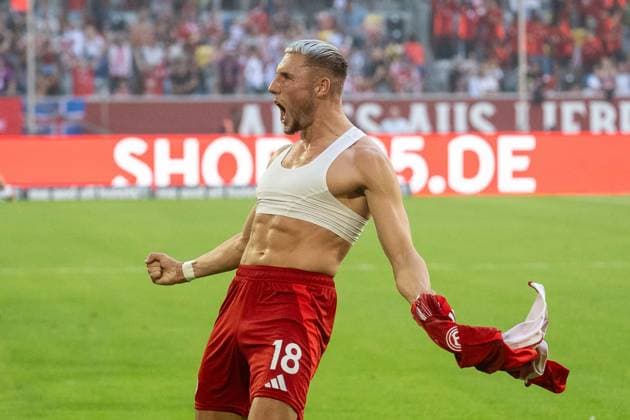21 09 2024, Soccer 2 Bundesliga, Season 2024 2025, 06 Matchday, Fortuna Duesseldorf vs 1 FC Koeln in the Merkur Spiel Arena Rhein in Duesseldorf Jona Niemiec Fortuna Duesseldorf, 18 celebrates his goal for 2 2 Important note According to the regulations of the DFL German Football League or the DFB German Football Association, it is prohibited, to utilize or have utilized photographs taken in the stadium and or of the match in the form of sequential images and or video-like photo series Foto Kirchner Media TH Copyright: xKirchner-Media THx