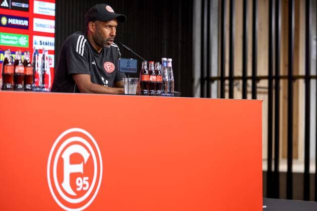 21 09 2024, 2 Fußball Bundesliga, Fortuna Düsseldorf 1 FC Köln, Merkur Spiel Arena, Saison 2024 2025 Press conference after the match Head coach Daniel Thioune Coach Fortuna Düsseldorf at the PK DFB regulations prohibit any use of photographs as image sequences and or quasi video Nordrhein Westfalen Germany