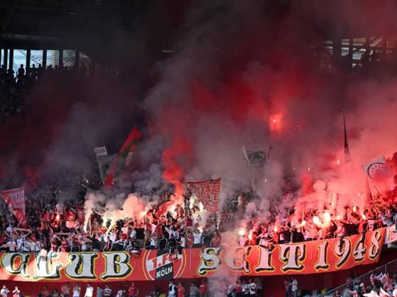 Fans Koeln supporters use pyrotechnics during the 2 Bundesliga match between Fortuna Düsseldorf and 1 FC Köln at Merkur Spiel Arena on September 21, 2024 in Düsseldorf, Germany Photo by Ralf Treese DeFodi Images Fans Koeln supporters use pyrotechnics during the 2 Bundesliga match between Fortuna Düsseldorf and 1 FC Köln at Merkur Spiel Arena on September 21, 2024 in Düsseldorf, Germany Photo by Ralf Treese DeFodi Images DFB DFL REGULATIONS PROHIBIT ANY USE OF PHOTOGRAPHS AS IMAGE SEQUENCES AND OR QUASI VIDEO Defodi 521 DUSKOE20240921 075 Defodi-521 DFB DFL REGULATIONS PROHIBIT ANY USE OF PHOTOGRAPHS AS IMAGE SEQUENCES AND OR QUASI-VIDEO.