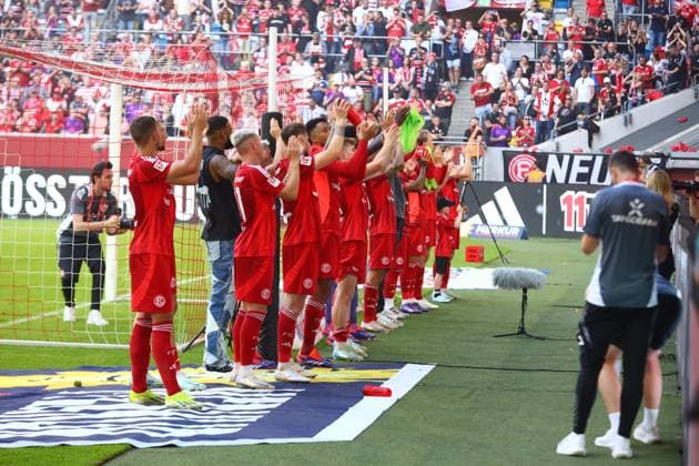 celebrations, after the 2 2, playing Fortuna Duesseldorf vs 1 FC Koeln, football, 2 Bundesliga, 6 matchday, season 2024 2025, 21 09 2024 DFL REGULATIONS PROHIBIT ANY USE OF PHOTOGRAPHS AS IMAGE SEQUENCES AND OR QUASI VIDEO photo kolbert press Ant Palmer Merkur Spiel Arena NRW Germany Copyright: xkolbert-press AntxPalmerx
