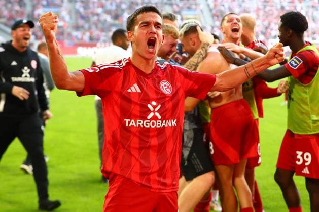 Giovanni Haag 6 Fortuna Duesseldorf celebrates the goal of Jona Niemiec 18 Fortuna Duesseldorf to 2 2 Fortuna Duesseldorf vs 1 FC Koeln, Football, 2 Bundesliga, 6 Matchday, Season 2024 2025, 21 09 2024 DFL REGULATIONS PROHIBIT ANY USE OF PHOTOGRAPHS AS IMAGE SEQUENCES AND OR QUASI VIDEO Photo kolbert press Ant Palmer Merkur Spiel Arena NRW Germany Copyright: xkolbert-press AntxPalmerx