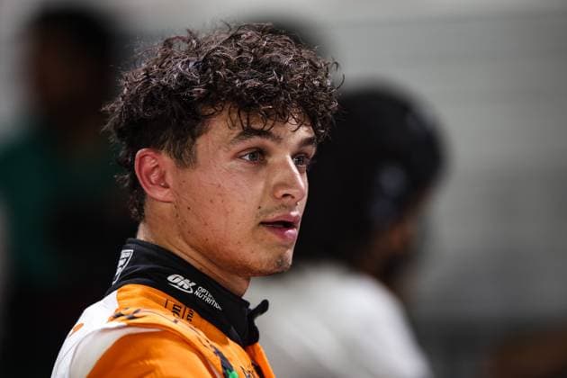 NORRIS Lando (gbr), McLaren F1 Team MCL38, portrait during the Formula 1 Singapore Grand Prix 2024, 18th round of the 2024 Formula One World Championship, WM, Weltmeisterschaft from September 20 to 22, 2024 on the Marina Bay Circuit, in Singapore, Singapore - F1 - SINGAPORE GRAND PRIX 2024 DPPI Panoramic  240921_R18_SINGAPORE_DP_XB3_1427