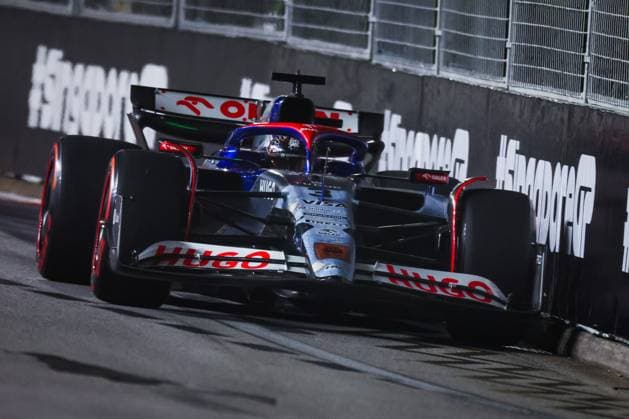 03 RICCIARDO Daniel (aus), Visa Cash App RB F1 Team VCARB 01, action during the Formula 1 Singapore Grand Prix 2024, 18th round of the 2024 Formula One World Championship, WM, Weltmeisterschaft from September 20 to 22, 2024 on the Marina Bay Circuit, in Singapore, Singapore - F1 - SINGAPORE GRAND PRIX 2024 DPPI Panoramic  240921_R18_SINGAPORE_DP_FG009155
