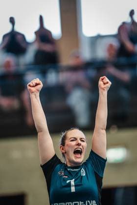 Volleyball Women Season 2024 2025 2 Bundesliga Women Pro powered by SnowTrex ETV Hamburg vs NavaRo Straubing 21 09 2024 Jana Marie Meiser 1, ETV Hamburg jubelt Hamburg Sporthalle Hoheluft Hamburg Germany