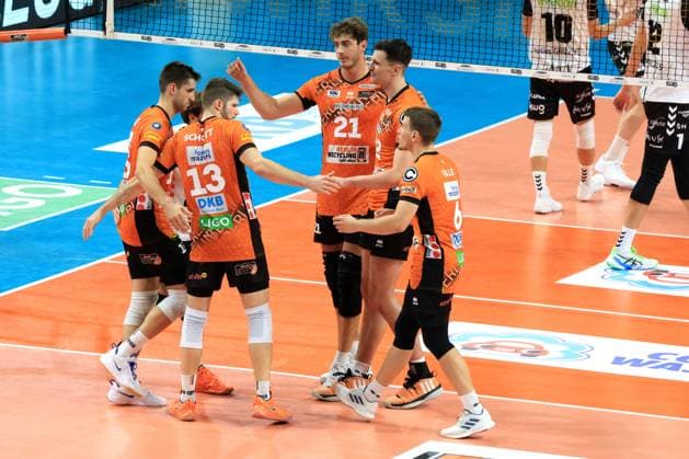 DEU, DVV, 1 VBL, BR Volleys vs Helios Grizzlys Giesen, 21 09 2024, Max Schmeling Halle, Berlin, DEU, DVV, 1 VBL, BR Volleys vs Helios Grizzlys Giesen, in the picture BR Volleys player circle Photo Juergen Engler nordphoto GmbH nordphotoxGmbHx xEngler nph00076