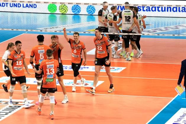 DEU, DVV, 1 VBL, BR Volleys vs Helios Grizzlys Giesen, 21 09 2024, Max Schmeling Halle, Berlin, DEU, DVV, 1 VBL, BR Volleys vs Helios Grizzlys Giesen, in the picture BR Volleys player circle Photo Juergen Engler nordphoto GmbH nordphotoxGmbHx xEngler nph00076