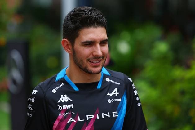F1 Grand Prix Of Singapore - Qualifying Esteban Ocon of France and BWT Alpine F1 Team arrives in the paddock during practice ahead of the F1 Grand Prix of Singapore at Marina Bay Street Circuit in Singapore, Singapore, on September 21, 2024. Singapore Singapore  Copyright: xMorganxHancockx originalFilename:hancock-f1grandp240921_nplxI.jpg