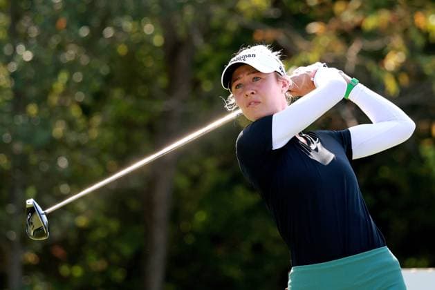 CINCINNATI, OH - SEPTEMBER 21: LPGA, Golf Damen golfer Nelly Korda plays her tee shot on the 8th hole during the third round of the Kroger Queen City Championship presented by P&G on September 21, 2024, at TPC River™s Bend in Cincinnati, Ohio. (Photo by Brian Spurlock Icon Sportswire) GOLF: SEP 21 LPGA Kroger Queen City Championship pres by P&G EDITORIAL USE ONLY Icon2409213