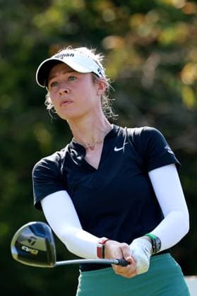 CINCINNATI, OH - SEPTEMBER 21: LPGA, Golf Damen golfer Nelly Korda plays her tee shot on the 8th hole during the third round of the Kroger Queen City Championship presented by P&G on September 21, 2024, at TPC River™s Bend in Cincinnati, Ohio. (Photo by Brian Spurlock Icon Sportswire) GOLF: SEP 21 LPGA Kroger Queen City Championship pres by P&G EDITORIAL USE ONLY Icon2409215