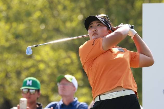 CINCINNATI, OH - SEPTEMBER 21: LPGA, Golf Damen golfer Haeran Ryu plays her tee shot on the 7th hole during the third round of the Kroger Queen City Championship presented by P&G on September 21, 2024, at TPC River™s Bend in Cincinnati, Ohio. (Photo by Brian Spurlock Icon Sportswire) GOLF: SEP 21 LPGA Kroger Queen City Championship pres by P&G EDITORIAL USE ONLY Icon24092115