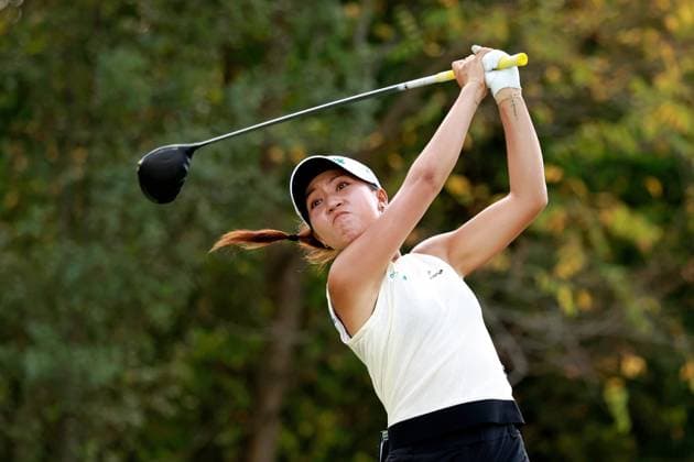 CINCINNATI, OH - SEPTEMBER 21: LPGA, Golf Damen golfer Lydia Ko plays her tee shot on the 8th hole during the third round of the Kroger Queen City Championship presented by P&G on September 21, 2024, at TPC River™s Bend in Cincinnati, Ohio. (Photo by Brian Spurlock Icon Sportswire) GOLF: SEP 21 LPGA Kroger Queen City Championship pres by P&G EDITORIAL USE ONLY Icon24092121