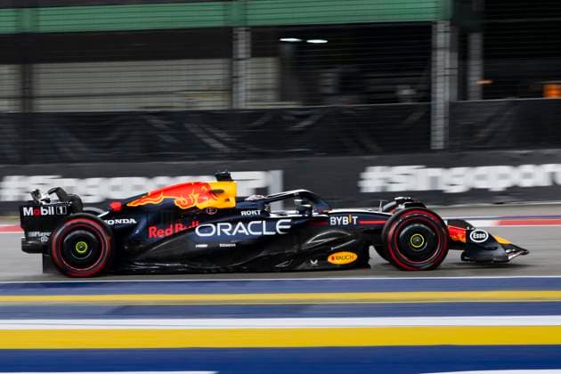 September 21, 2024, Singapore, Singapore: MAX VERSTAPPEN (NED) of Oracle Red Bull Racing 1 racing during Qualifying day for the 2024 Formula 1 Singapore Grand Prix. Singapore Singapore - ZUMAb177 20240921_aap_b177_006 Copyright: xTaidghxBarronx
